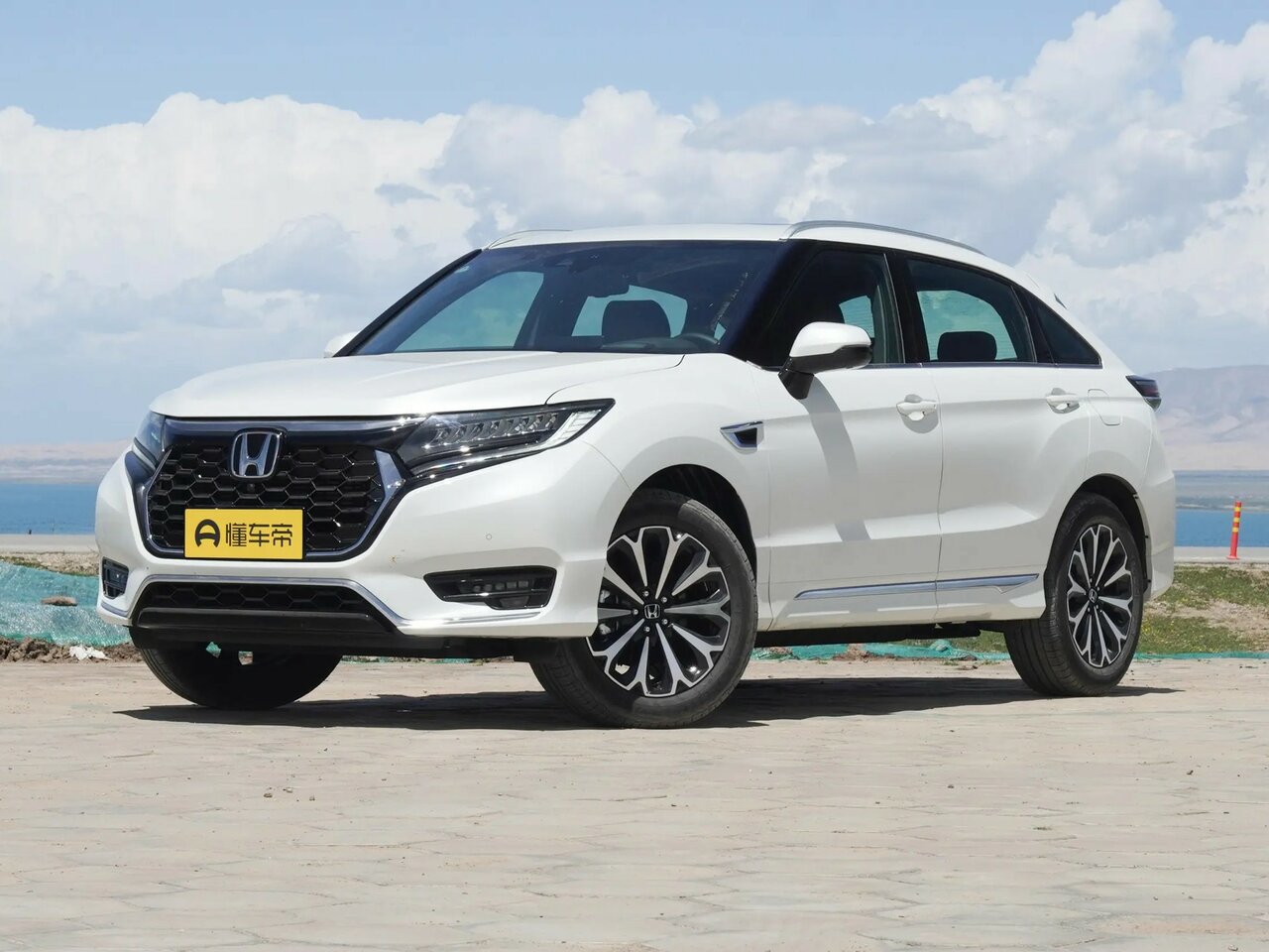 Honda UR-V I Рестайлинг 2   