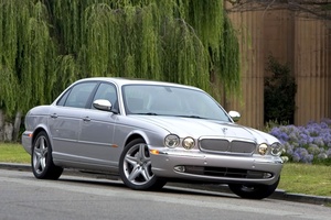 Jaguar XJ X350   