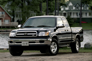 Toyota Tundra 1 поколение   