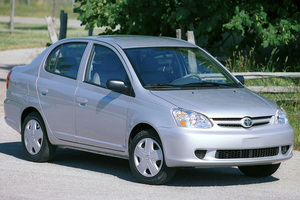 Toyota Yaris P1 [рестайлинг]   