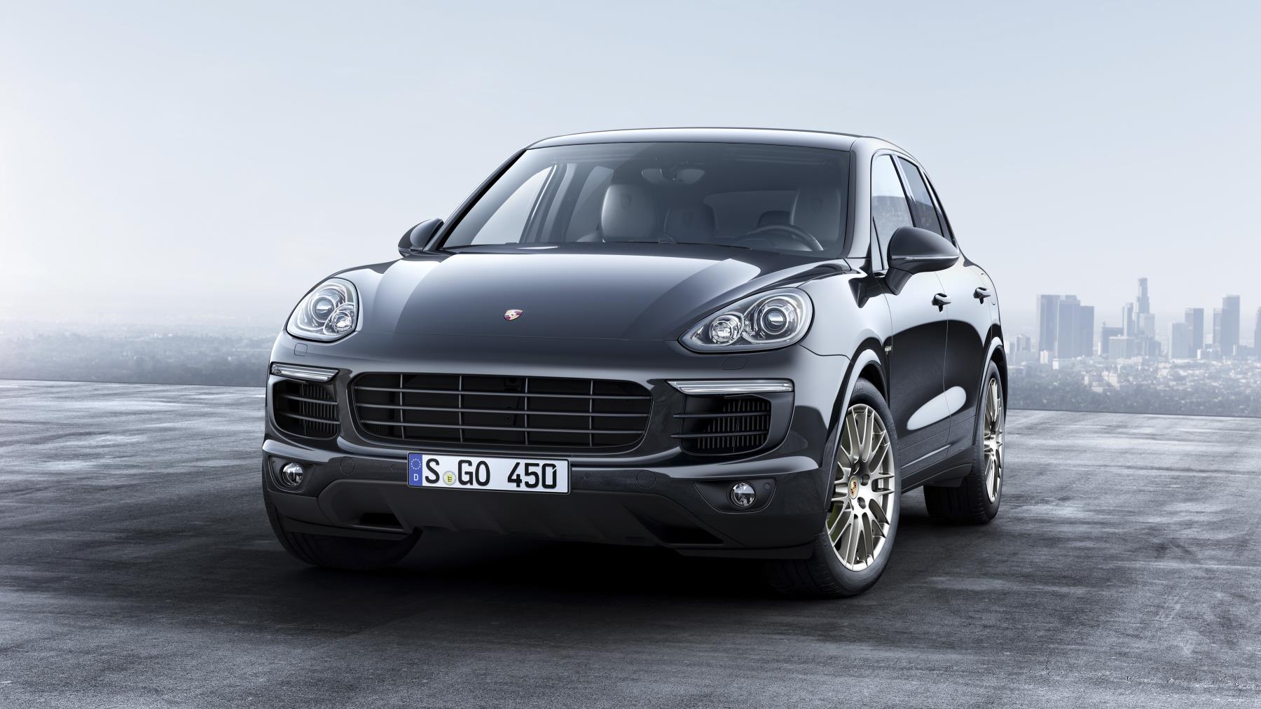 Porsche выпустил 2017 Cayenne Platinum Edition
