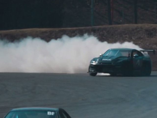 GT-R доказывает, что Годзилла способен на дрифт