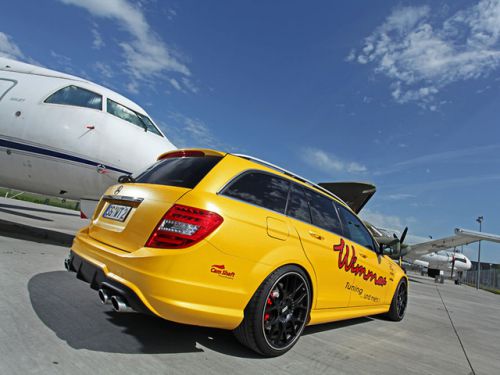 Mercedes-Benz_C63_AMG_Wagon_1