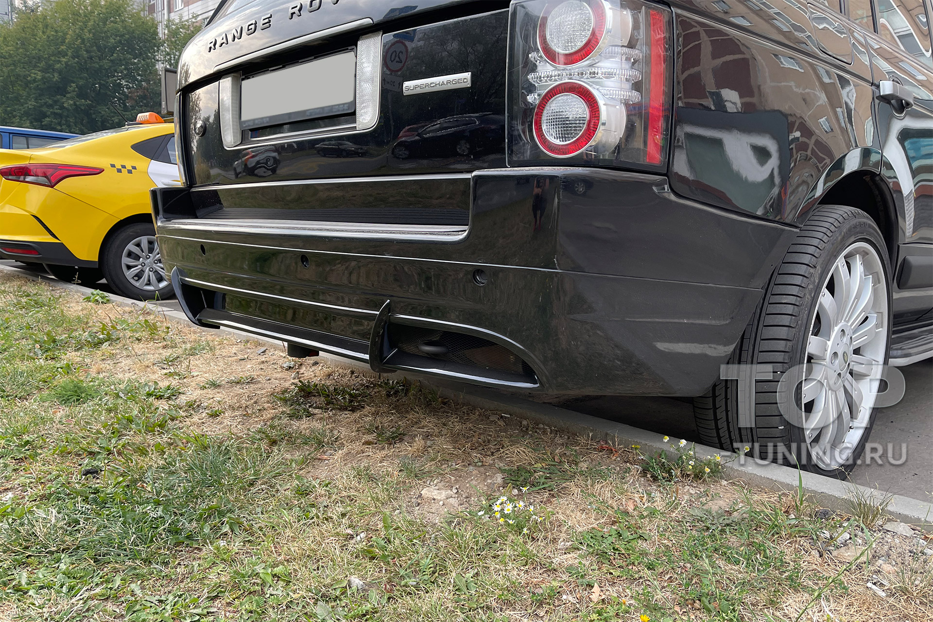 1000 Накладка на задний бампер - обвес WALD на Land Rover Range Rover Vogue 3 Тюнинг Рендж Ровел 3 – обвес Валд – Юбка заднего бампера