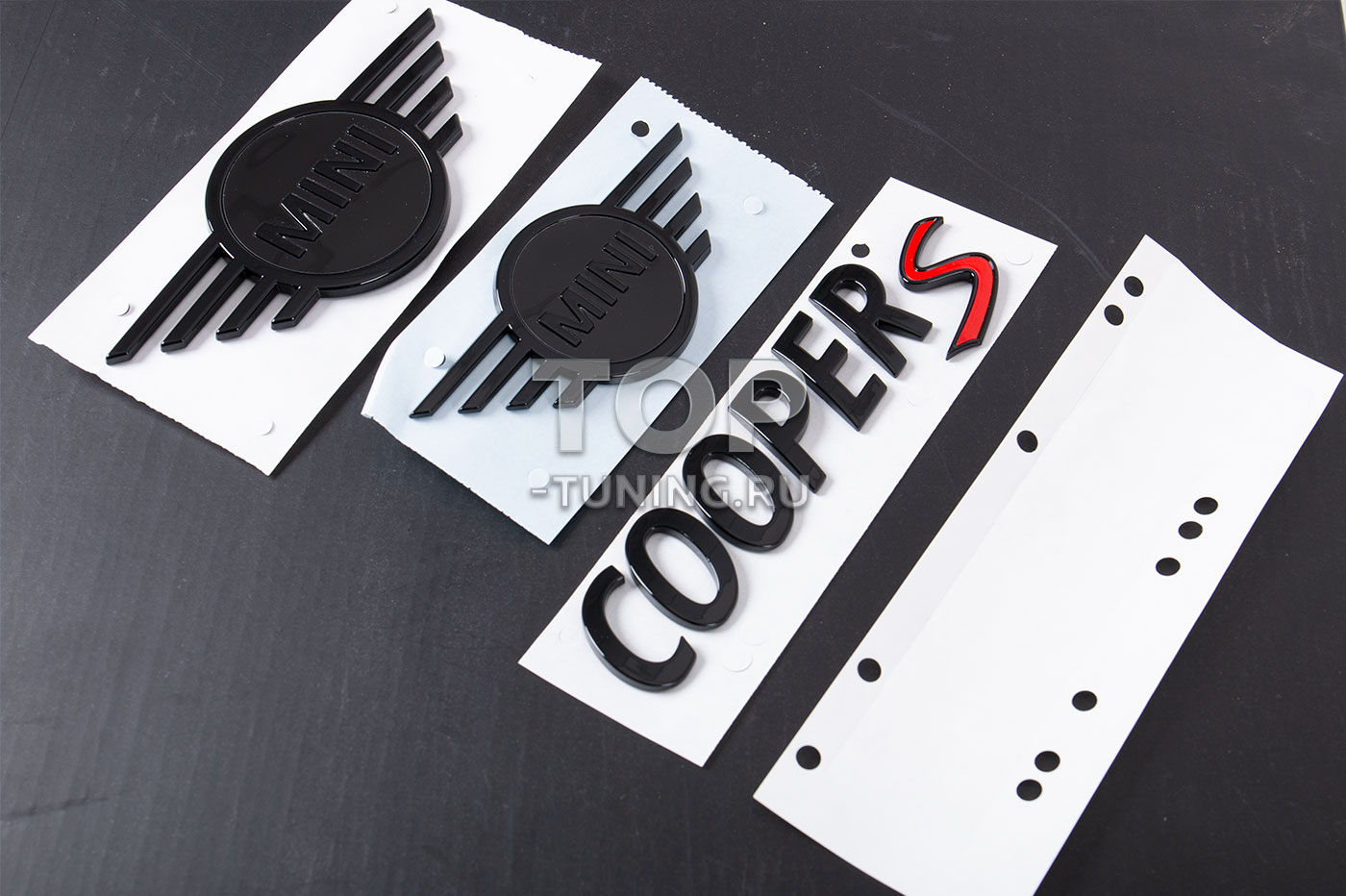 10111 Эмблема Cooper S для MINI (черная)