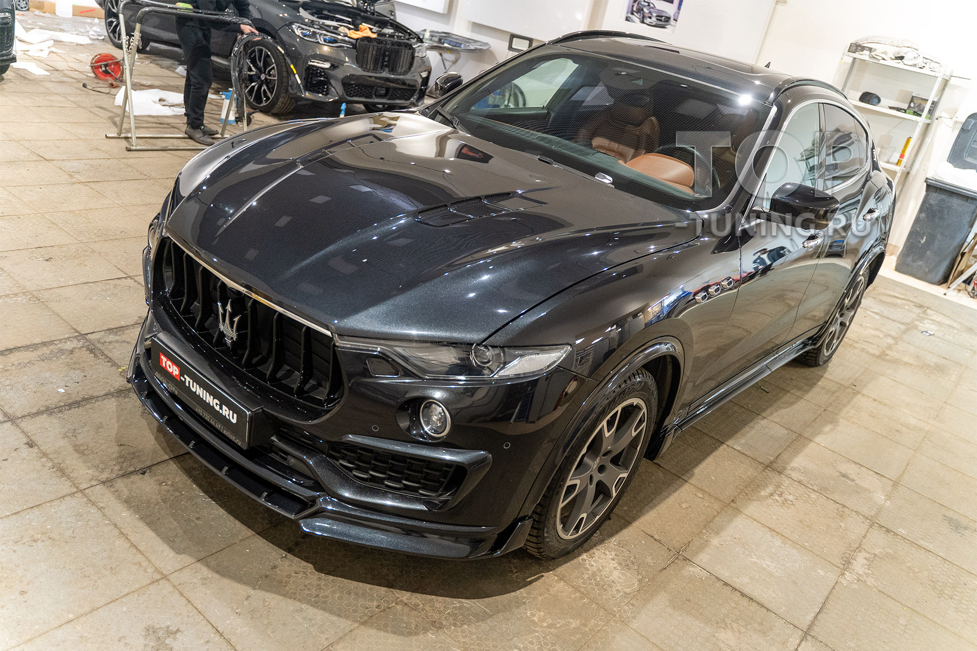 10292 Капот Renegade с жабрами для Maserati Levante