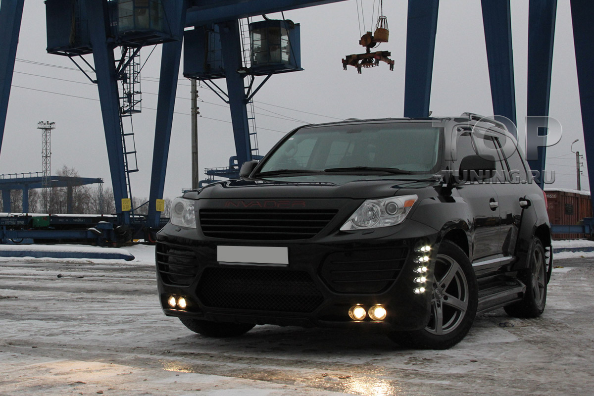 10537 Передний бампер INVADER для Lexus LX570