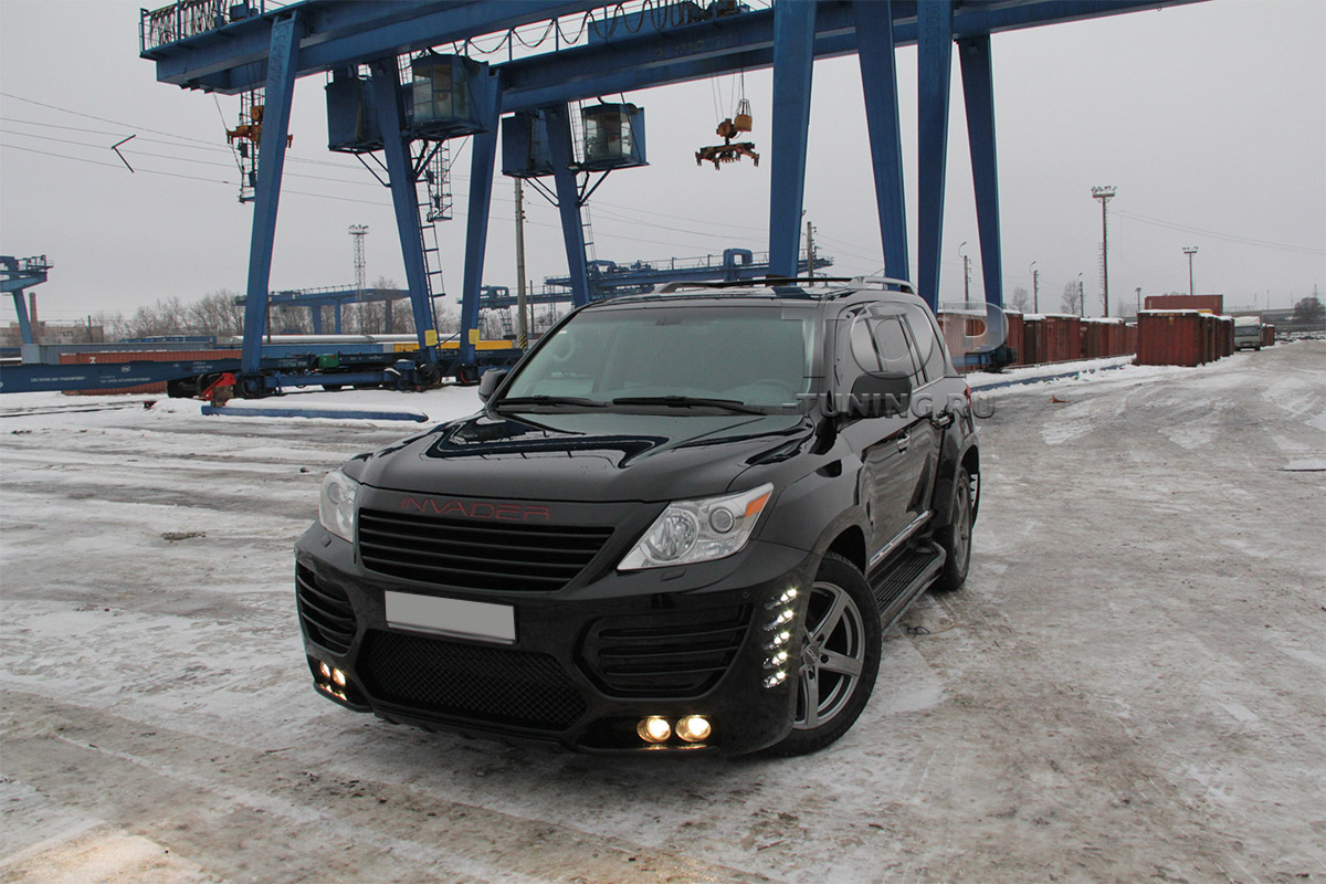 10537 Передний бампер INVADER для Lexus LX570