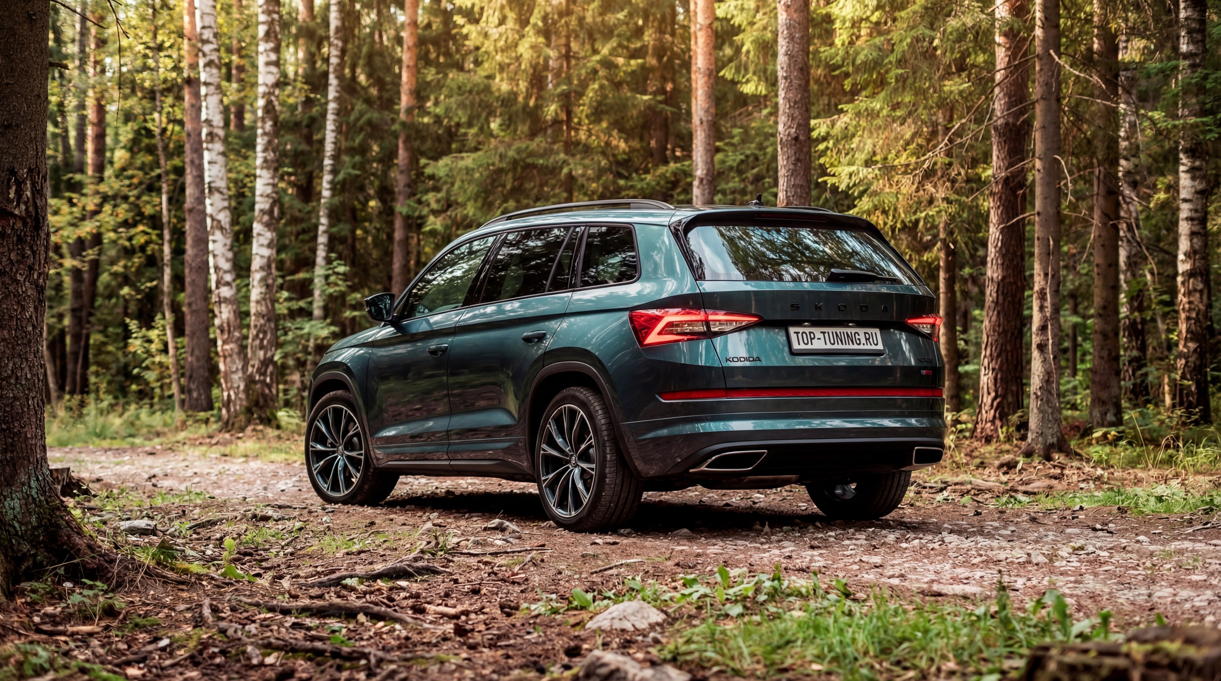 Полный комплект аэродинамического обвеса в стиле vRS для Skoda Kodiaq. В составе: юбка переднего бампера, задний диффузор с насадками, комплект дверных накладок