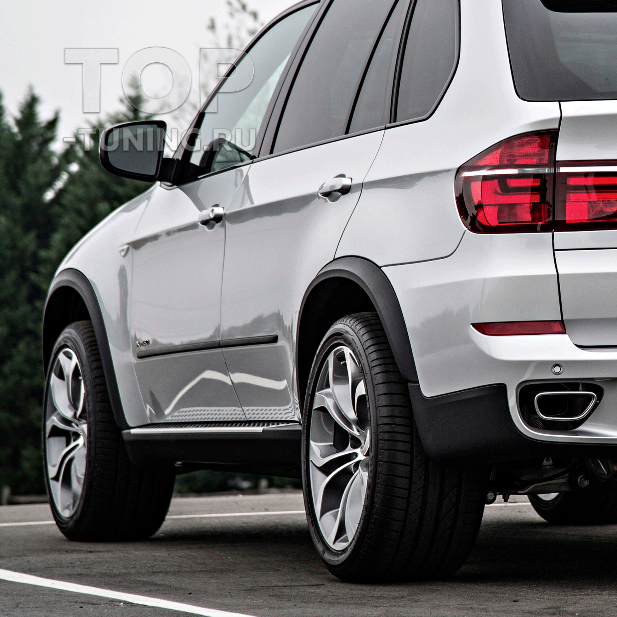 Комплект расширителей колесных арок для BMW X5 E70