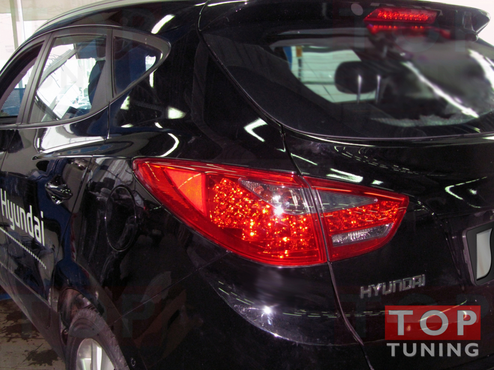 Светодиодные стоп-сигналы Cayenne Style - Тюнинг оптики Hyundai ix35 1143 Задние тюнинг-фонари Cayenne Style Red на Hyundai ix35
