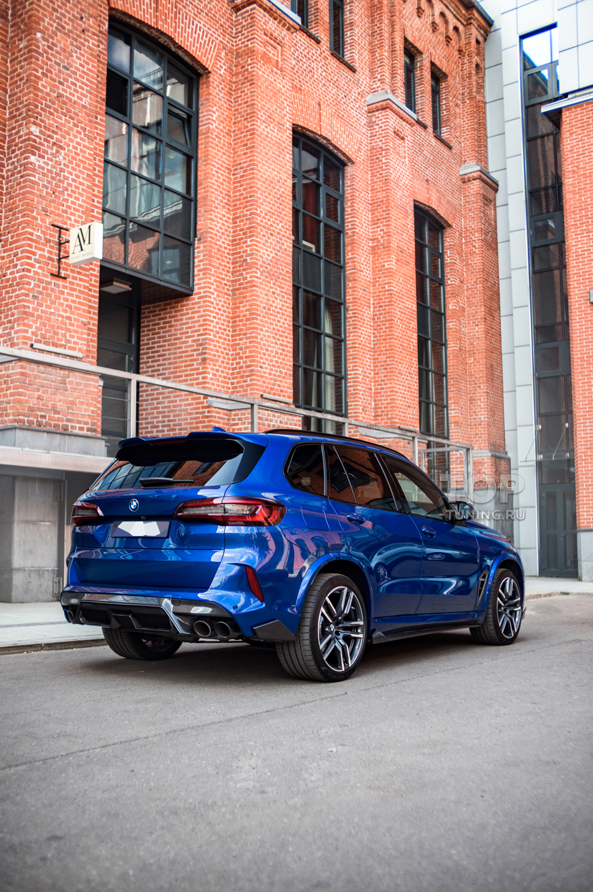 Оригинальный комплект-обвес Ренегейд для тюнинга БМВ Х5М Г05(Ф95)