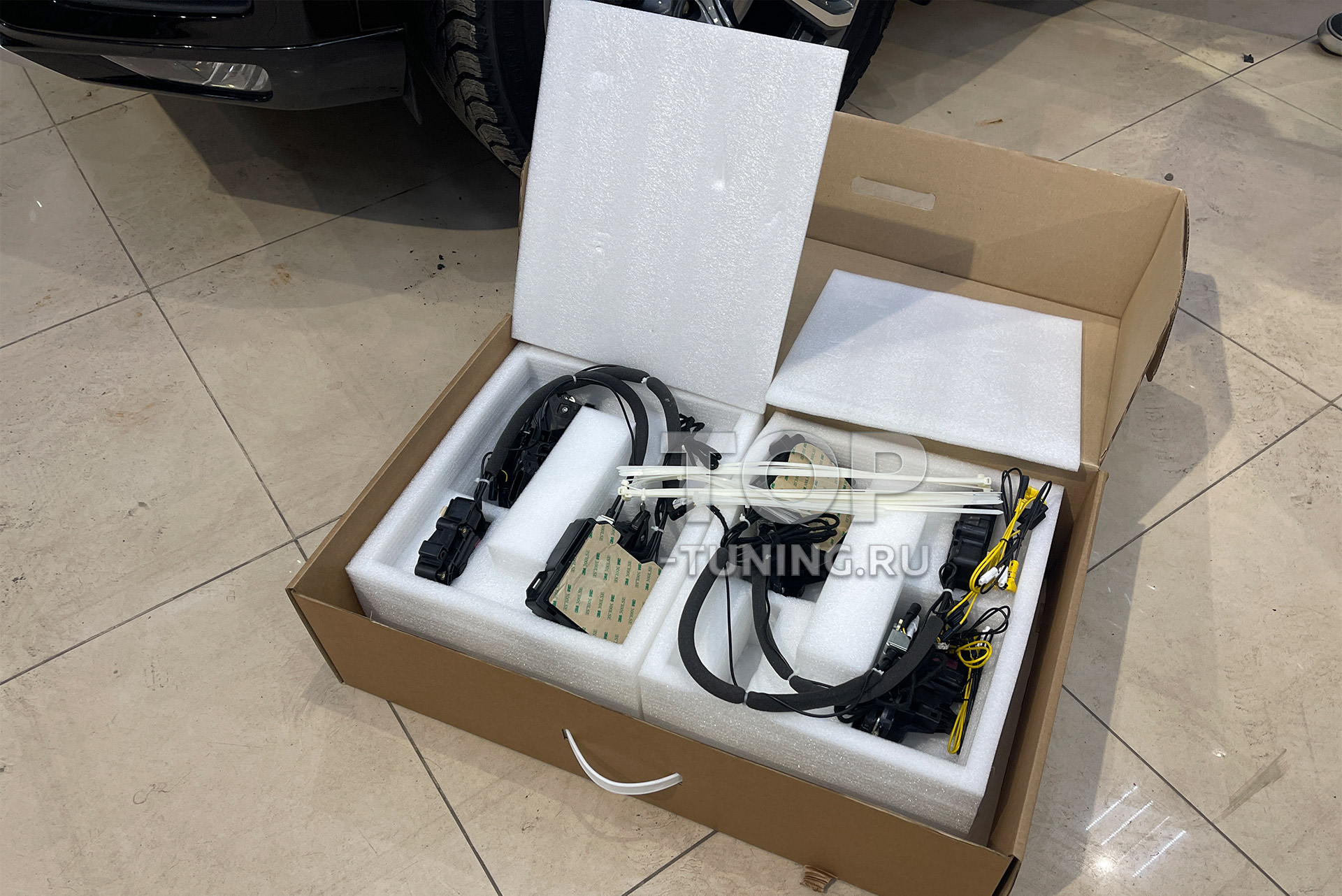 Комплект из четырех доводчиков дверей для дооснащения Volvo XC90 / XC60. Оперативная доставка. Установка 12012 Доводчики дверей Smart Lock для Volvo XC90 II, XC60 II