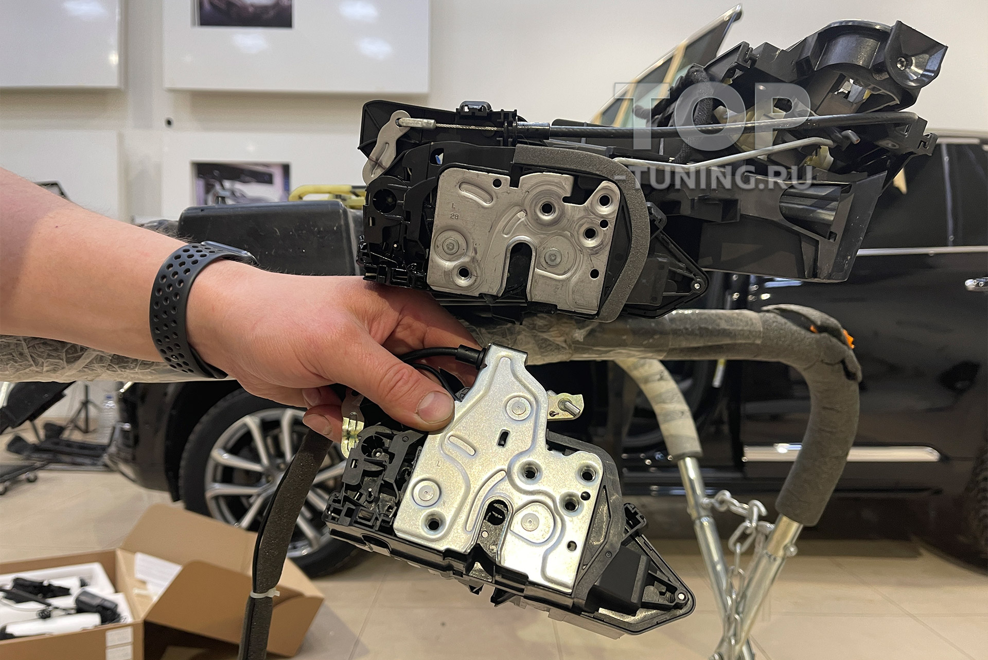 12012 Доводчики дверей Smart Lock для Volvo XC90 II, XC60 II Безштыревые доводчики дверей Smart Lock для Вольво ХС60 2 2018+, ХС90 2 2015+ купить