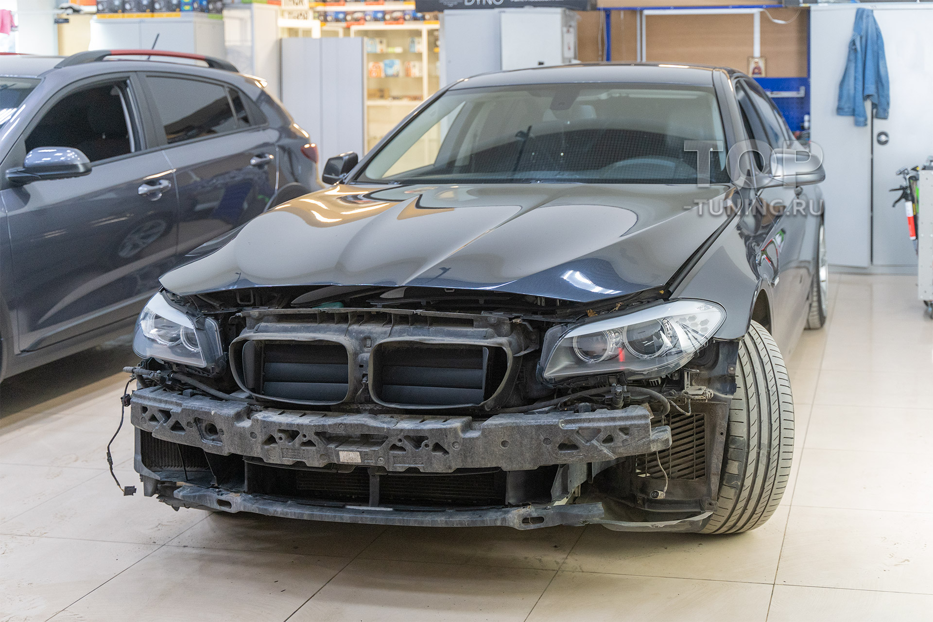 Передний бампер M5 Look на BMW 5 F10 (под штатные крылья)