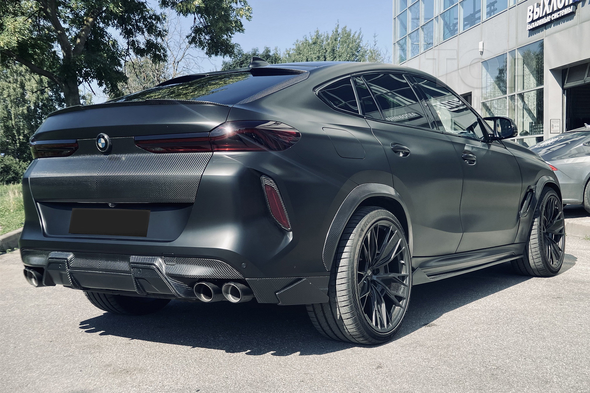 Оригинальный комплект дооснащения Renegade для BMW X6M F96 Тюнинг БМВ Х6М (F96) - Карбоновый обвес Renegade