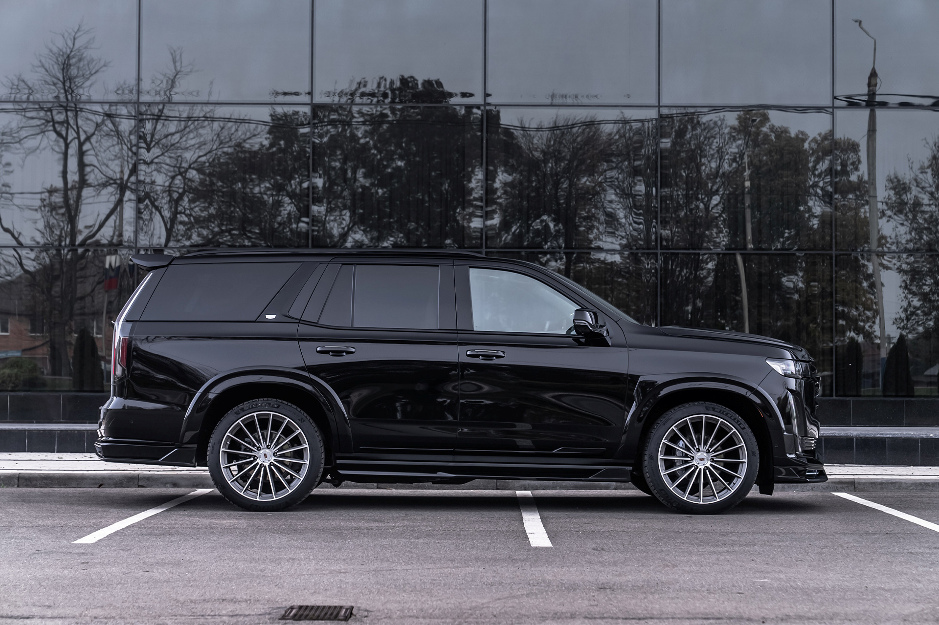 12299 Сплиттеры Miriada на пороги Cadillac Escalade V