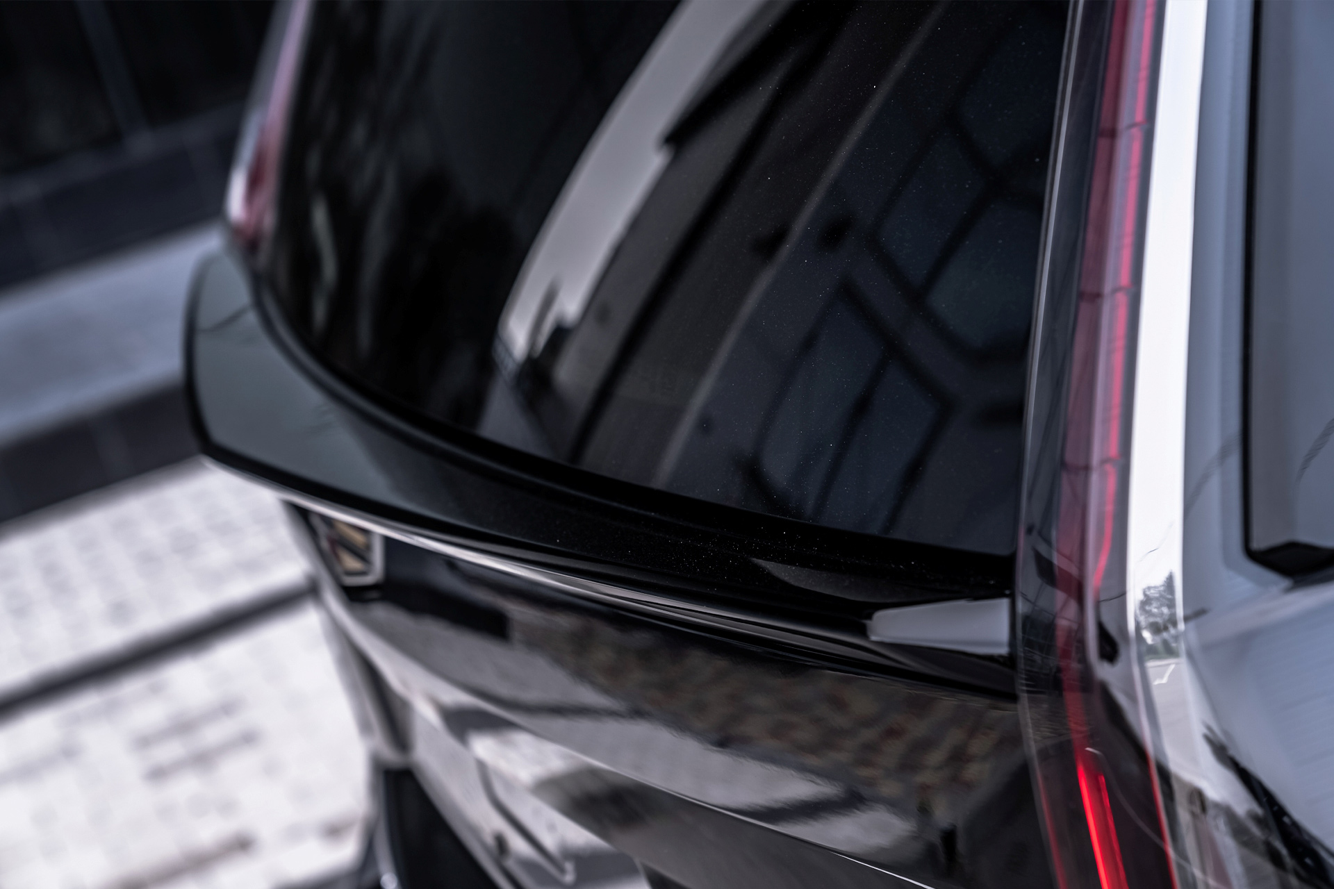 12302 Нижний спойлер Miriada для Cadillac Escalade V