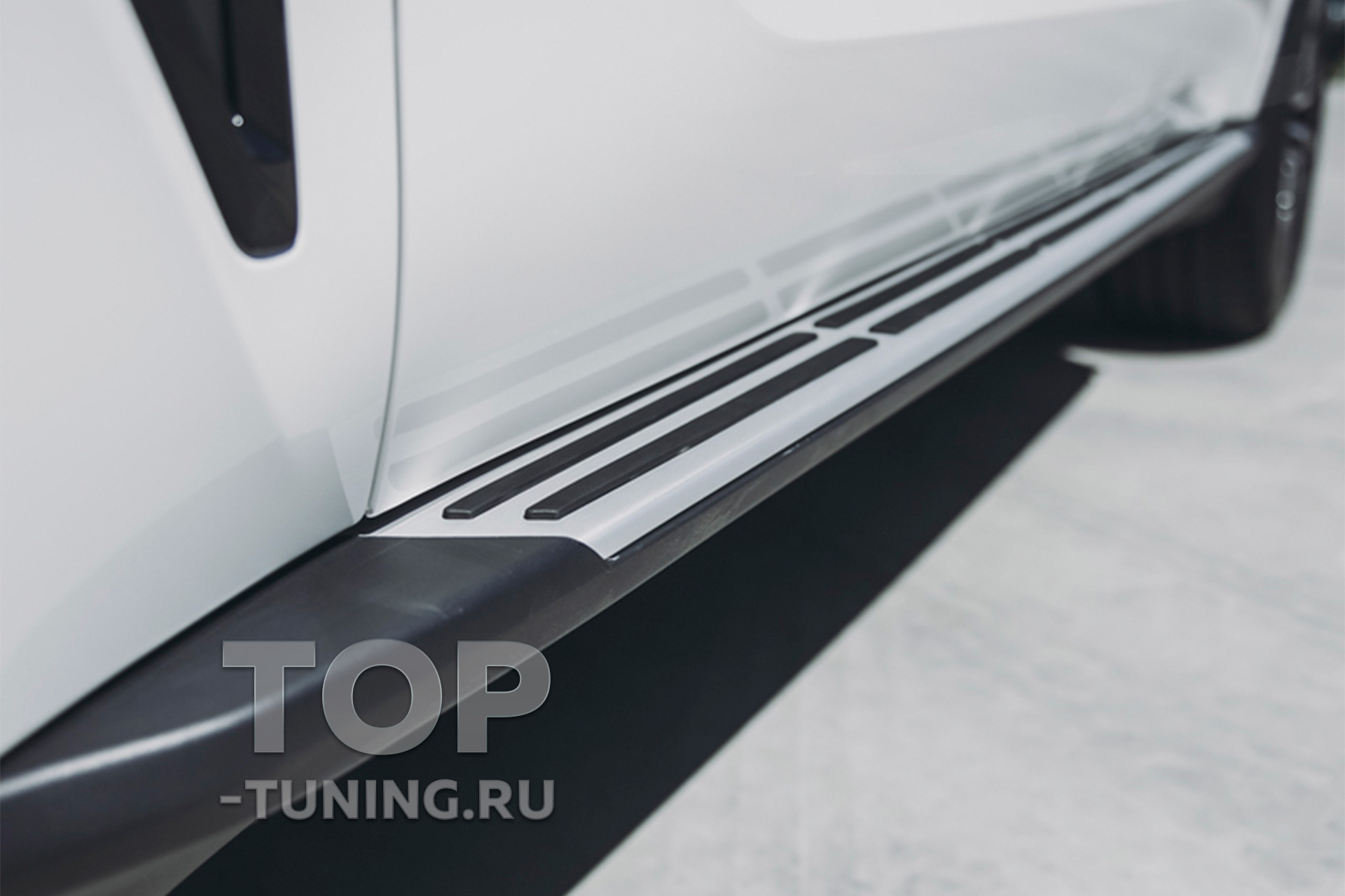 Дополнительное оснащение для BMW X5 G05 (2018+) — Силовые пороги-подножки