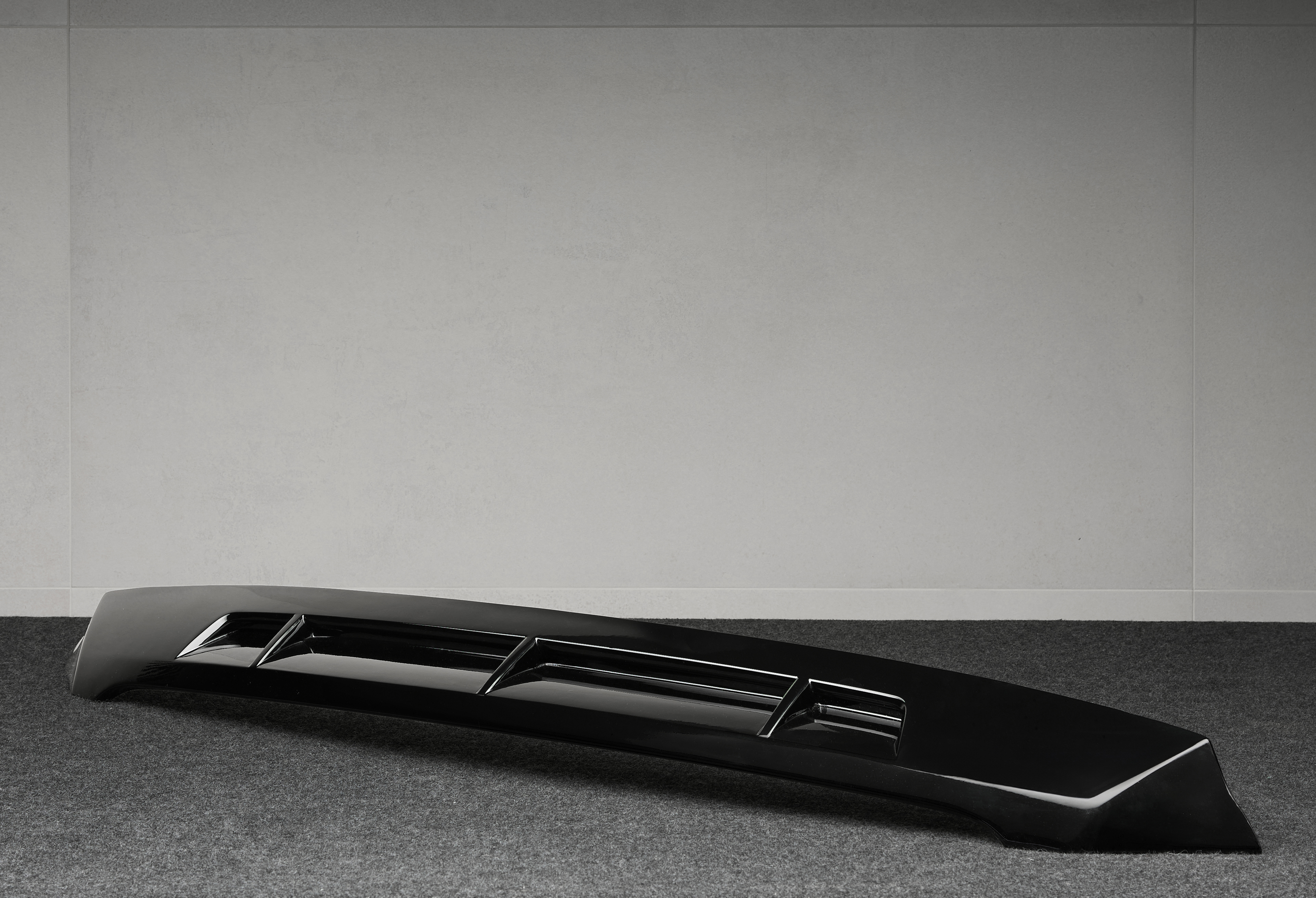 13199 Передняя накладка Missuro Larte Design на капот — тюнинг Tank 500