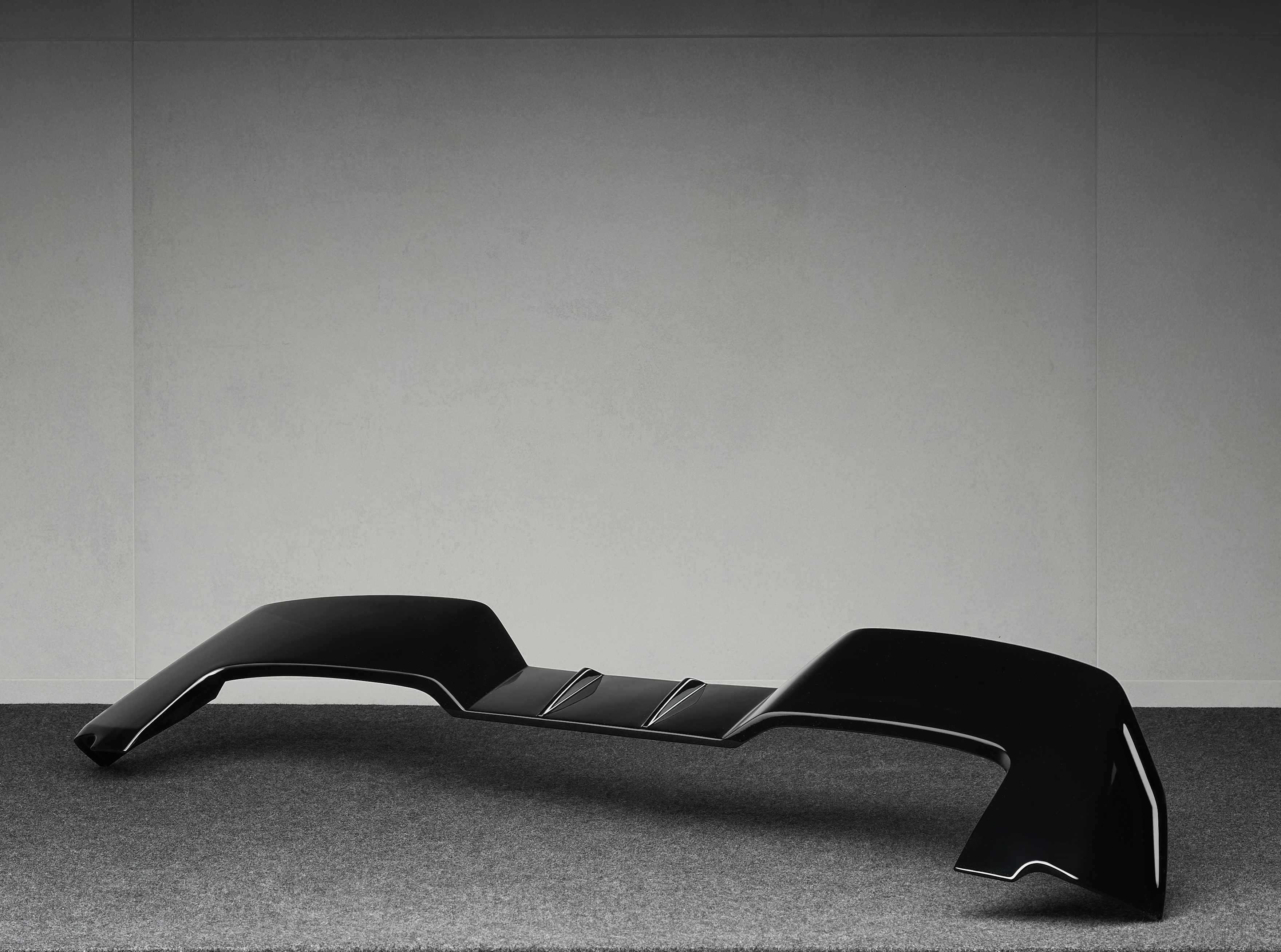 13201 Продувной спойлер Missuro Larte Design — тюнинг Tank 500 Верхний спойлер Миссуро Ларт Дизайн для Танк 500 Цвет по заводскому коду | Премиум | Стеклопластик | C эмблемой