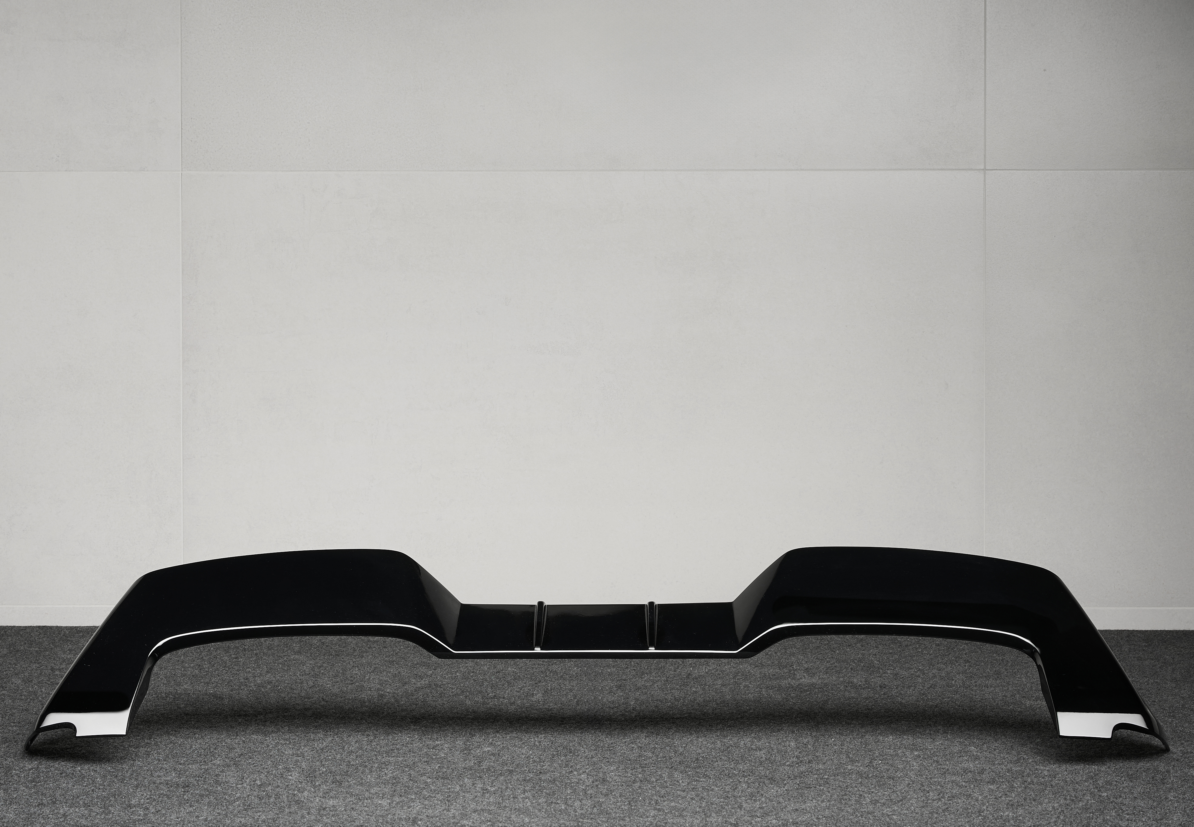 Верхний спойлер Миссуро Ларт Дизайн для Танк 500 Цвет по заводскому коду | Премиум | Стеклопластик | C эмблемой 13201 Продувной спойлер Missuro Larte Design — тюнинг Tank 500