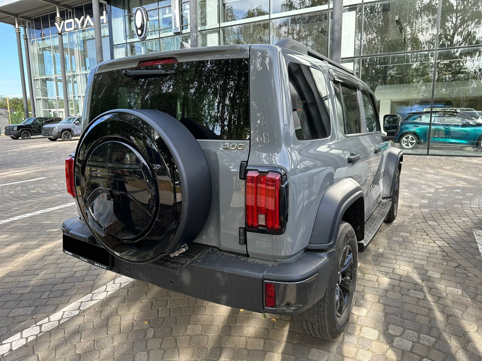 13219 Бокс Inline (265/65 R17) для запасного колеса Tank 300