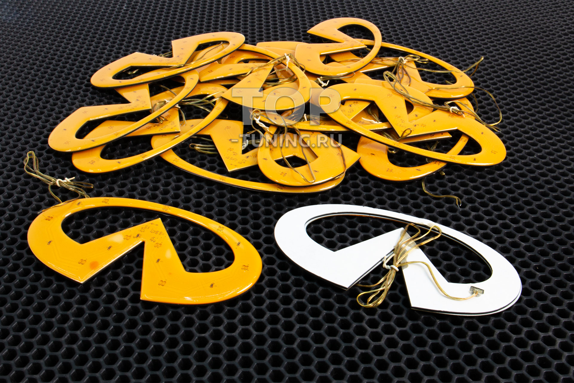 13606 Гибкая светодиодная вставка под эмблему LED на Infiniti Белая контурная LED подсветка эмблемы Инфинити Цена за 1 шт. | Эмблема приобретается отдельно