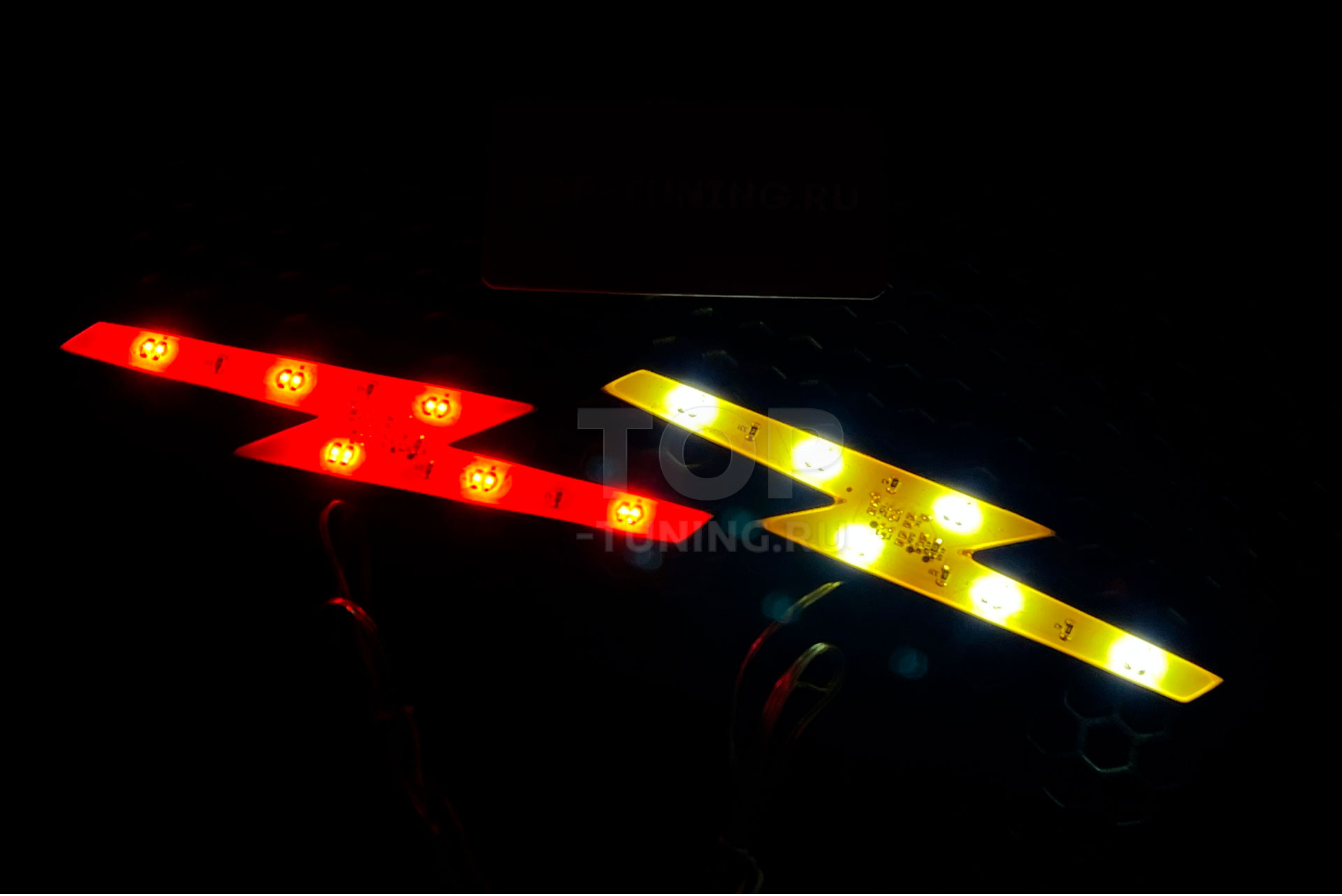 Контурная LED подсветка эмблемы Опель, красного или белого цвета Цена за 1 шт. | Белый или красный цвет на выбор | Размер: | Эмблема приобретается 13608 Гибкая светодиодная вставка под эмблему LED на Opel