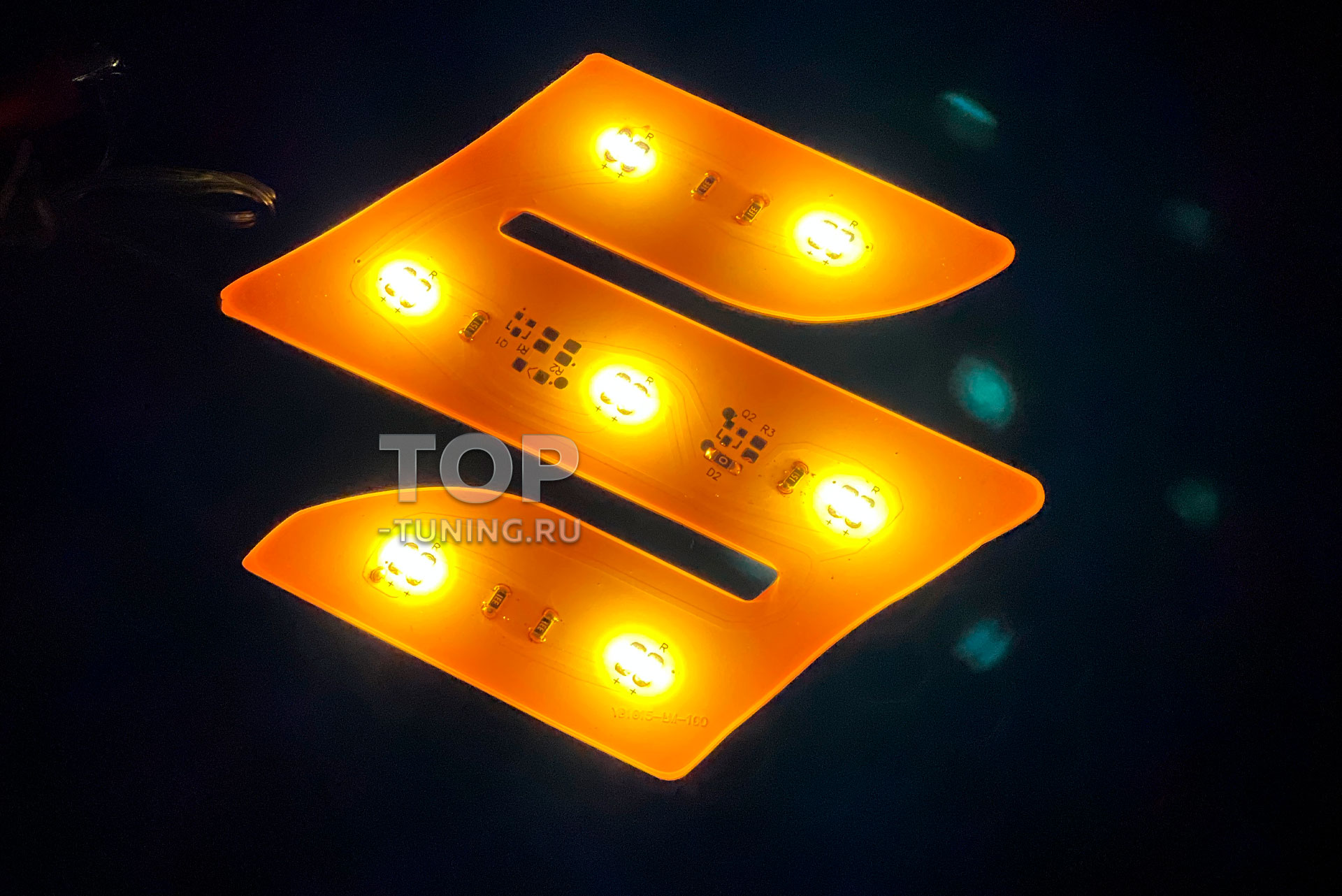 13640 Гибкая светодиодная вставка под эмблему LED на Suzuki (100х100 мм)