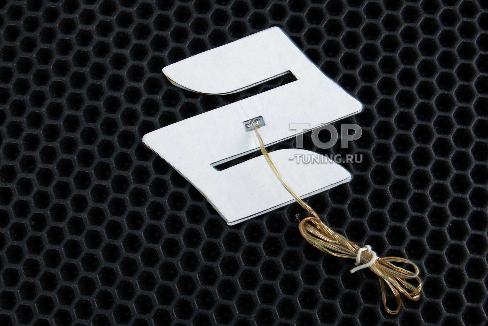 Белая контурная LED подсветка эмблемы Сузуки Цена за 1 шт. | Размер 100х100 мм. | Эмблема приобретается отдельно