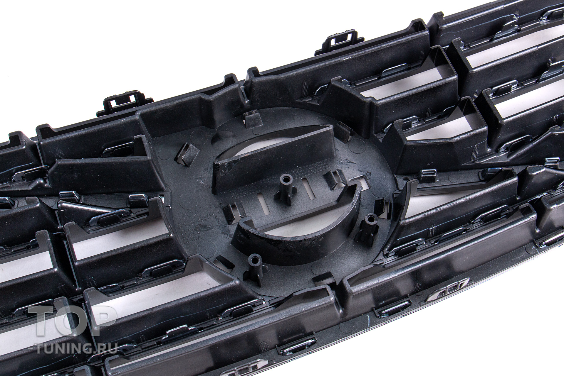 Черная решетка радиатора в стиле Black Thor для Вольво С60 / В60 (2 рестайлинг) ABS-пластик | Эмблема приобретается отдельно 13675 Решетка радиатора Black Thor для Volvo S60 / V60 (2013 - 2018)