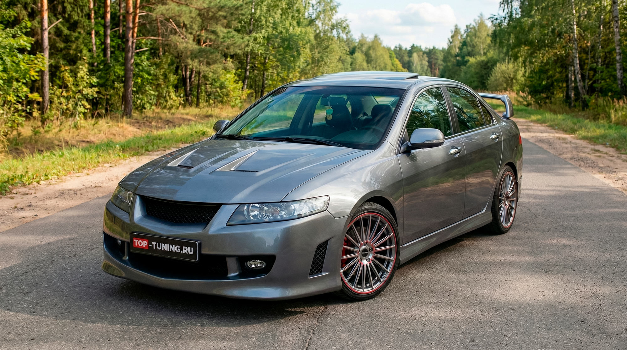 Спортивный капот с вентиляционными прорезями (жабрами) в стиле Mugen для Хонда Аккорд 7. Цена, обзор, в наличии. Доставка по России. Средняя сложность установки, покраска и монтаж