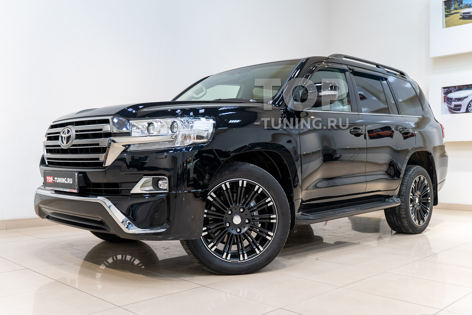 8838 Обвес-комплект Executive White & Black на Toyota Land Cruiser 200