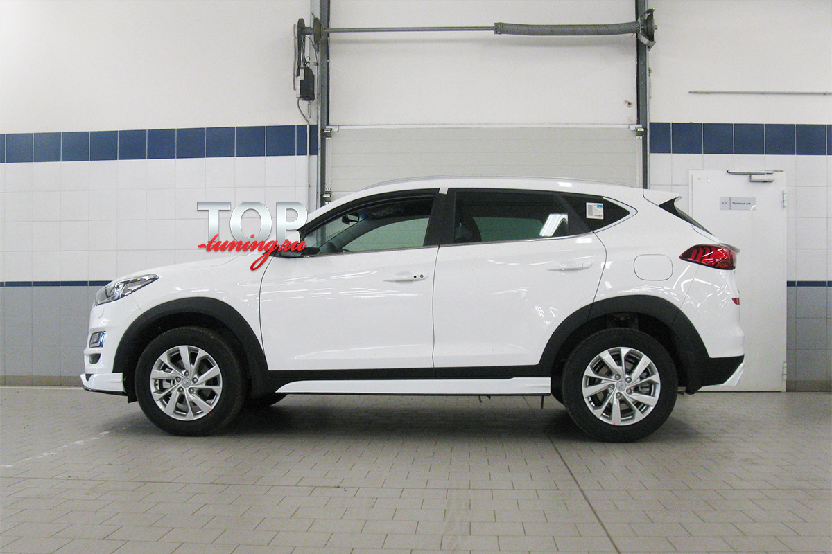 9173 Накладка на задний бампер Ambassador на Hyundai Tucson ТЮНИНГ ХЕНДАЙ ТУССАН (3 ПОКОЛЕНИЕ, 2018+ ) НАКЛАДКА НА ЗАДНИЙ БАМПЕР - ОБВЕС АМБАССАДОР ОРИГИНАЛ / СТЕКЛОПЛАСТИК / ОКРАШЕННЫЙ В ЦВЕТ (ОПЦИЯ)