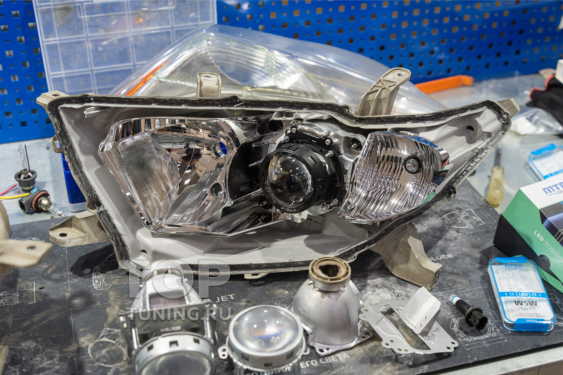 9277 Переходные рамки для Hella 3/3R/5R/Magnum 3.0 на крепления Koito