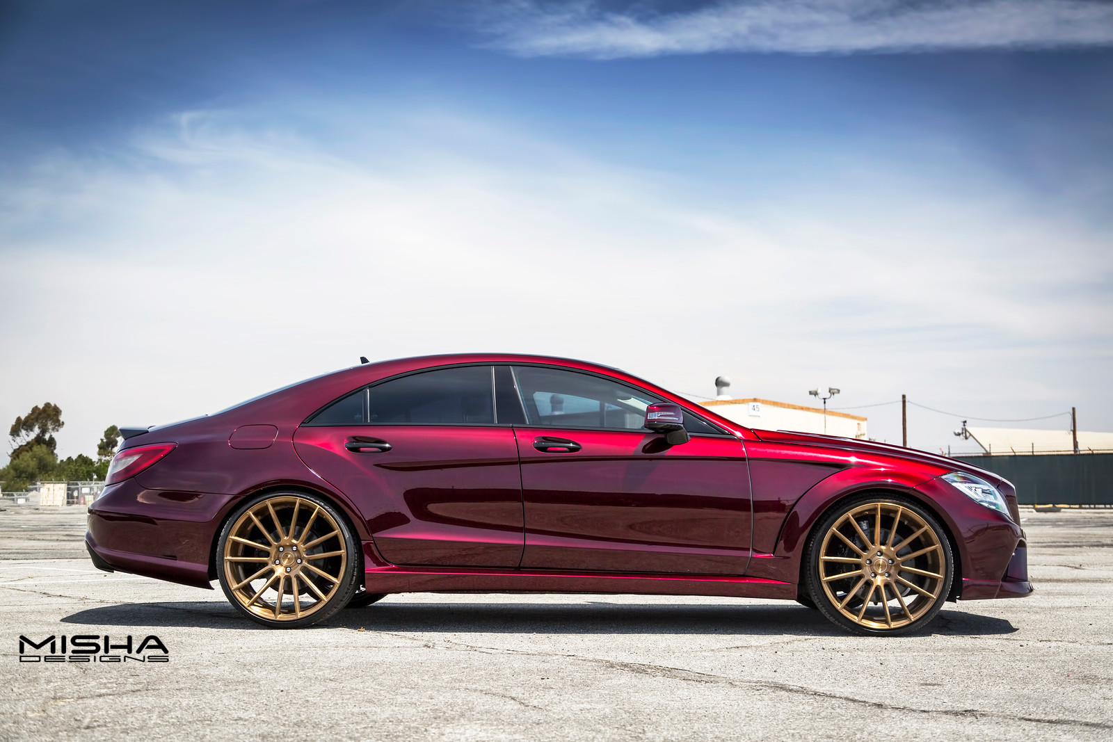 Mercedes Benz CLS 55 красный