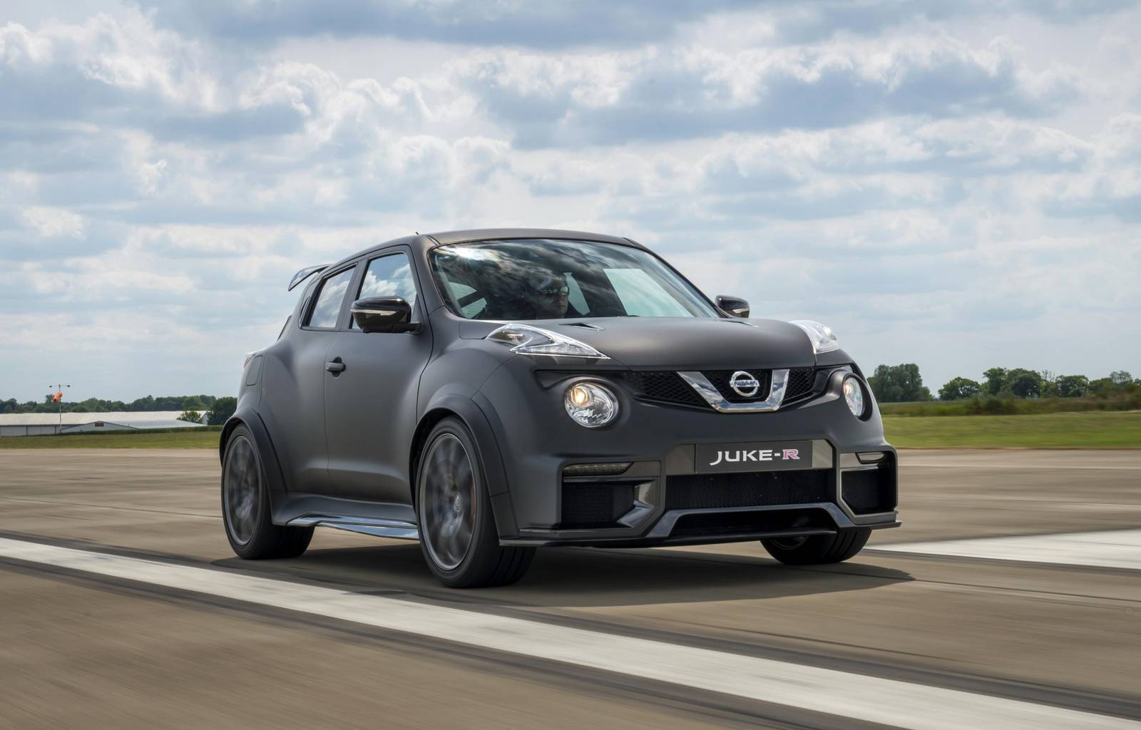 Nissan Juke 600 л с