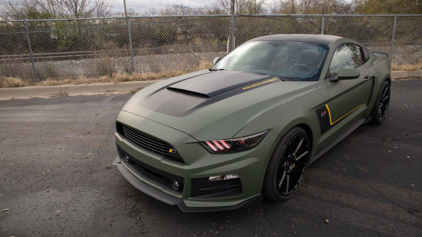 Матовый военно-зеленый Roush Mustang RST EcoBoost