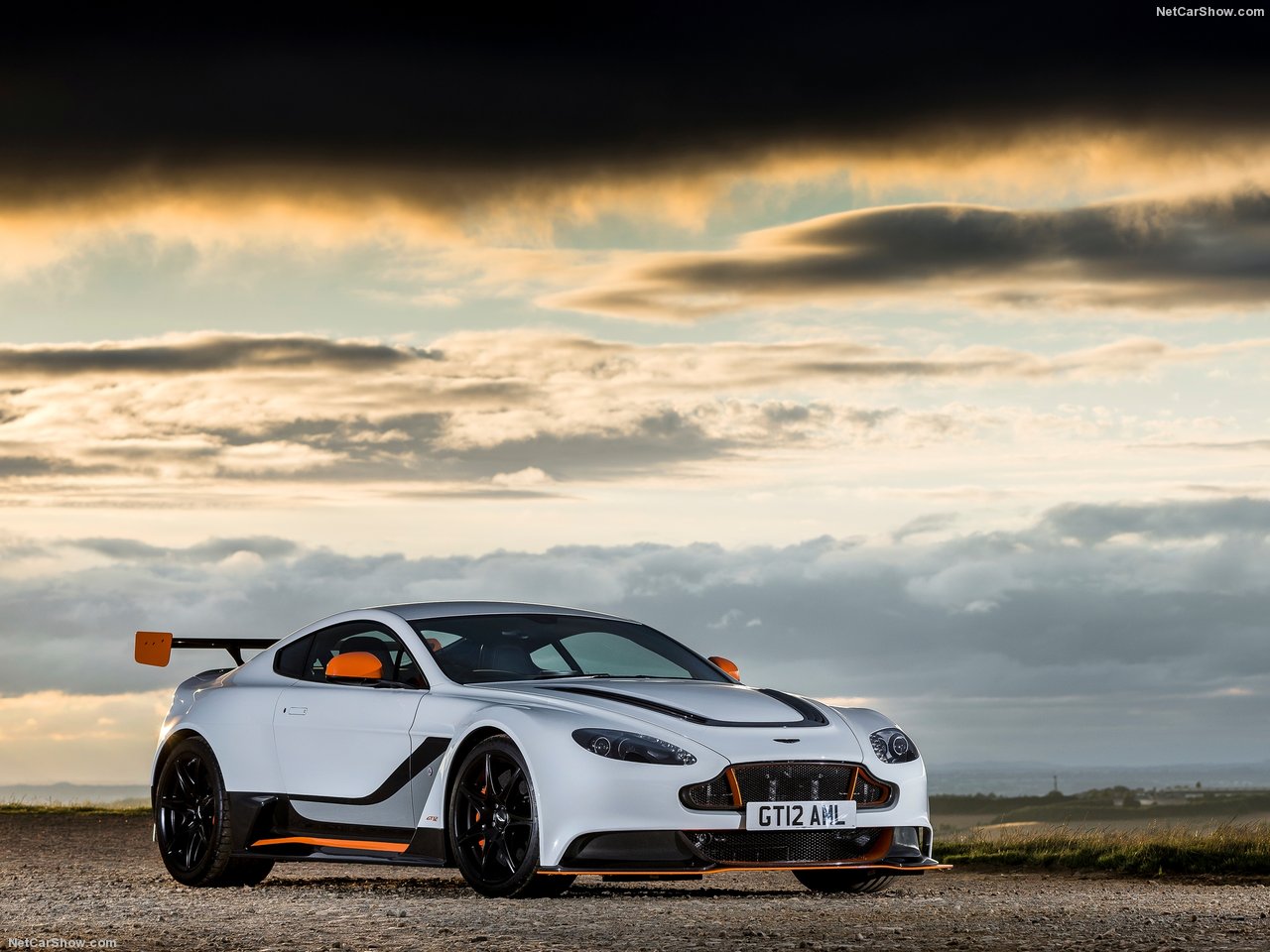 Новое видео одного из самых впечатляющих трековых спорткаров Aston Martin GT12
