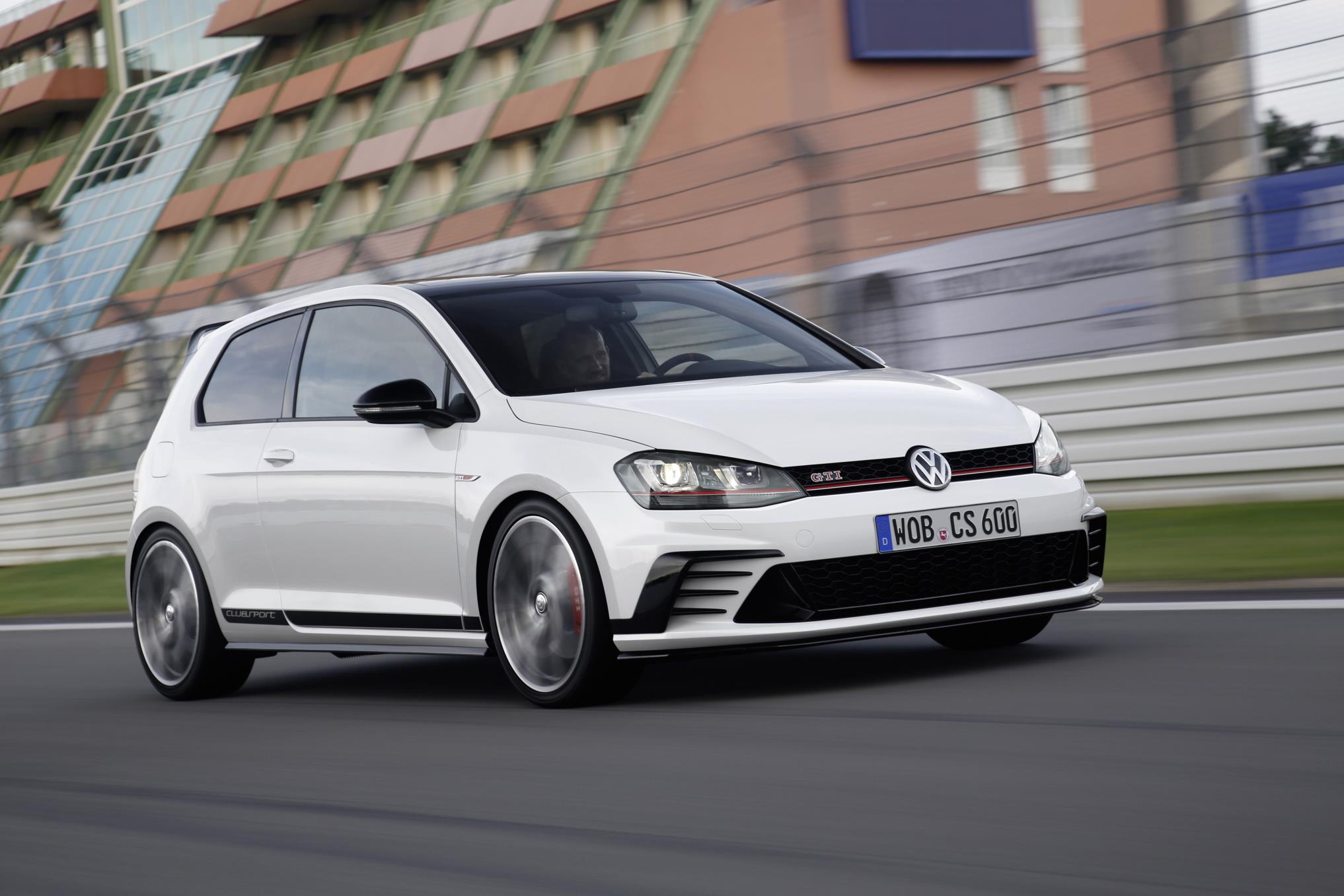 Volkswagen официально анонсировал 2016 Golf GTI Clubsport Edition 40