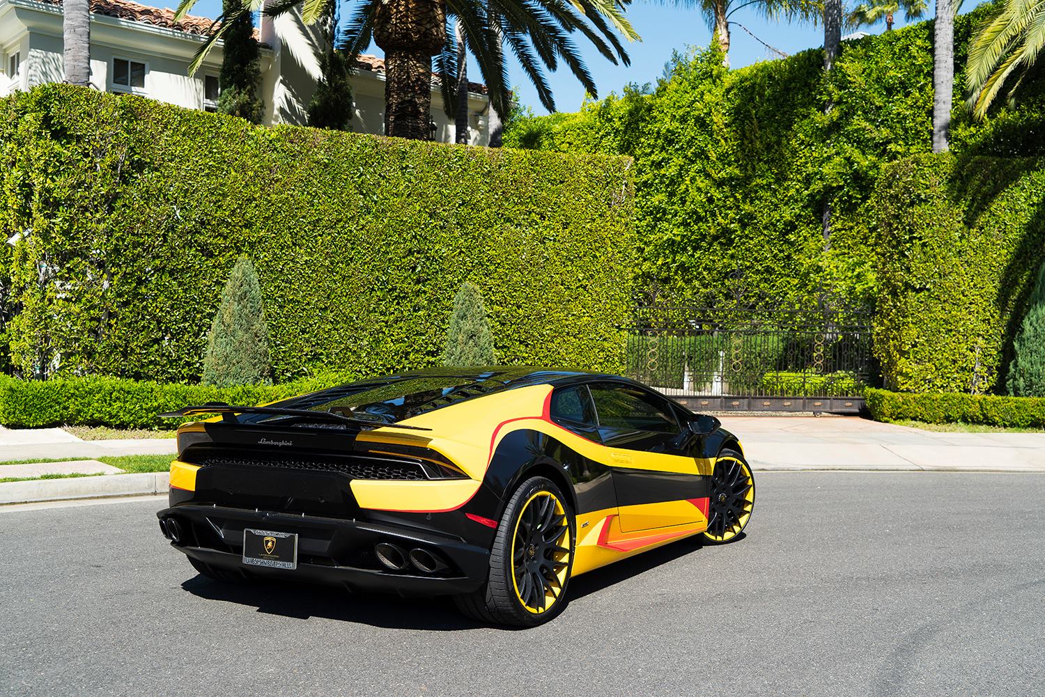 Дикий Lamborghini Huracan на дисках Forgiato