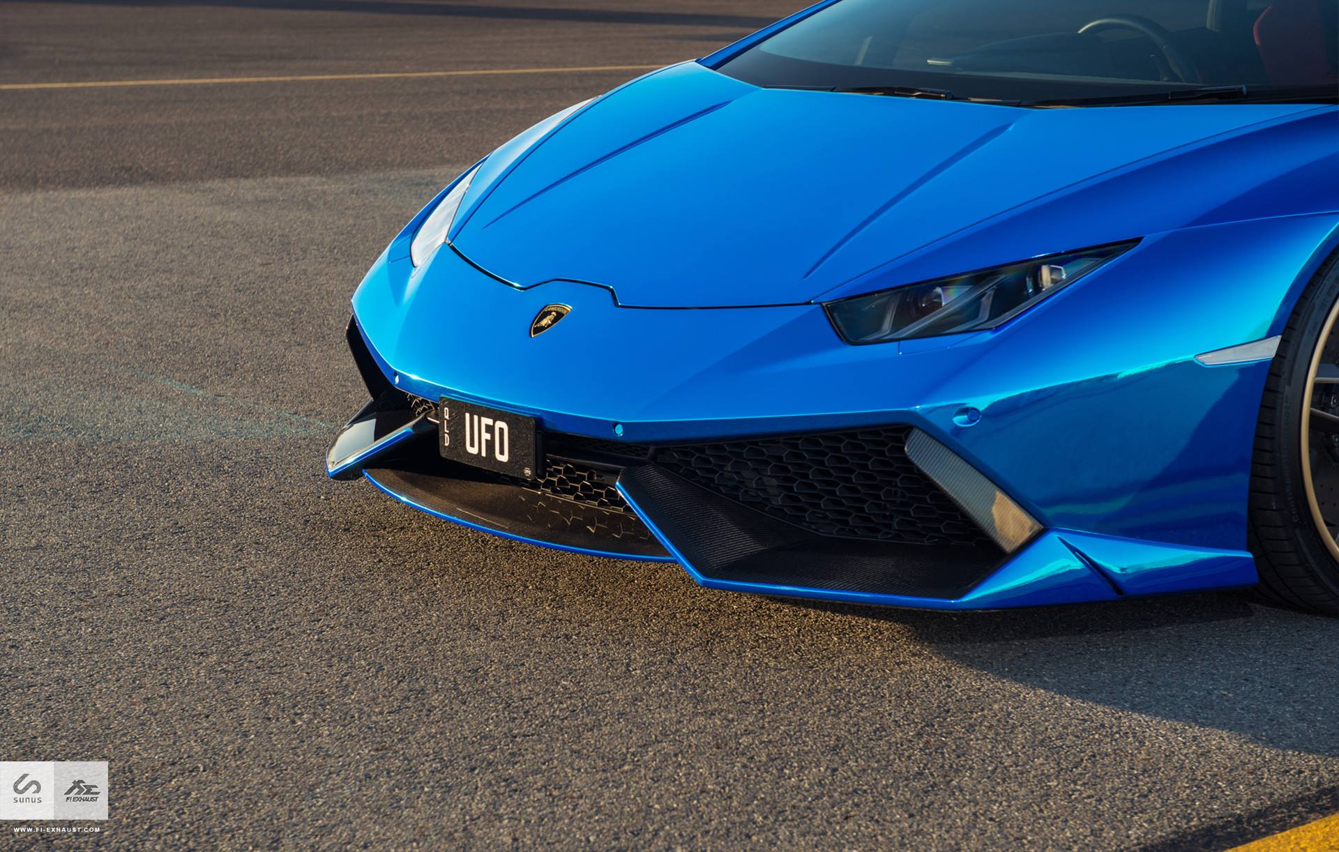 Потрясающий синий хромированный Lamborghini Huracan от Sinus Motorsport