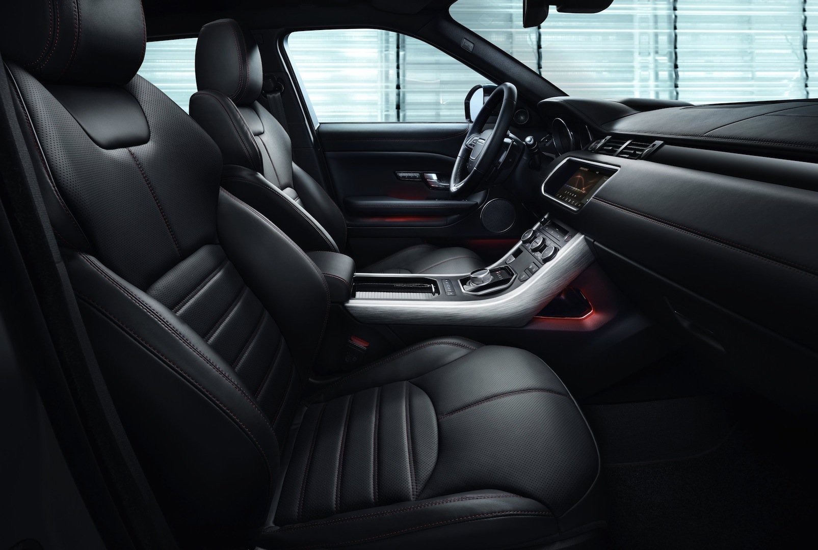 Range Rover представил Evoque Ember Special Edition