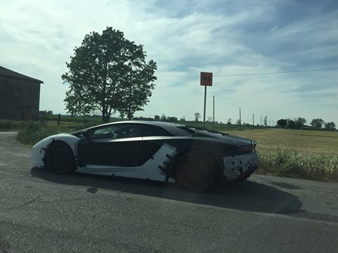 2017 Lamborghini Aventador был замечен на тестировании