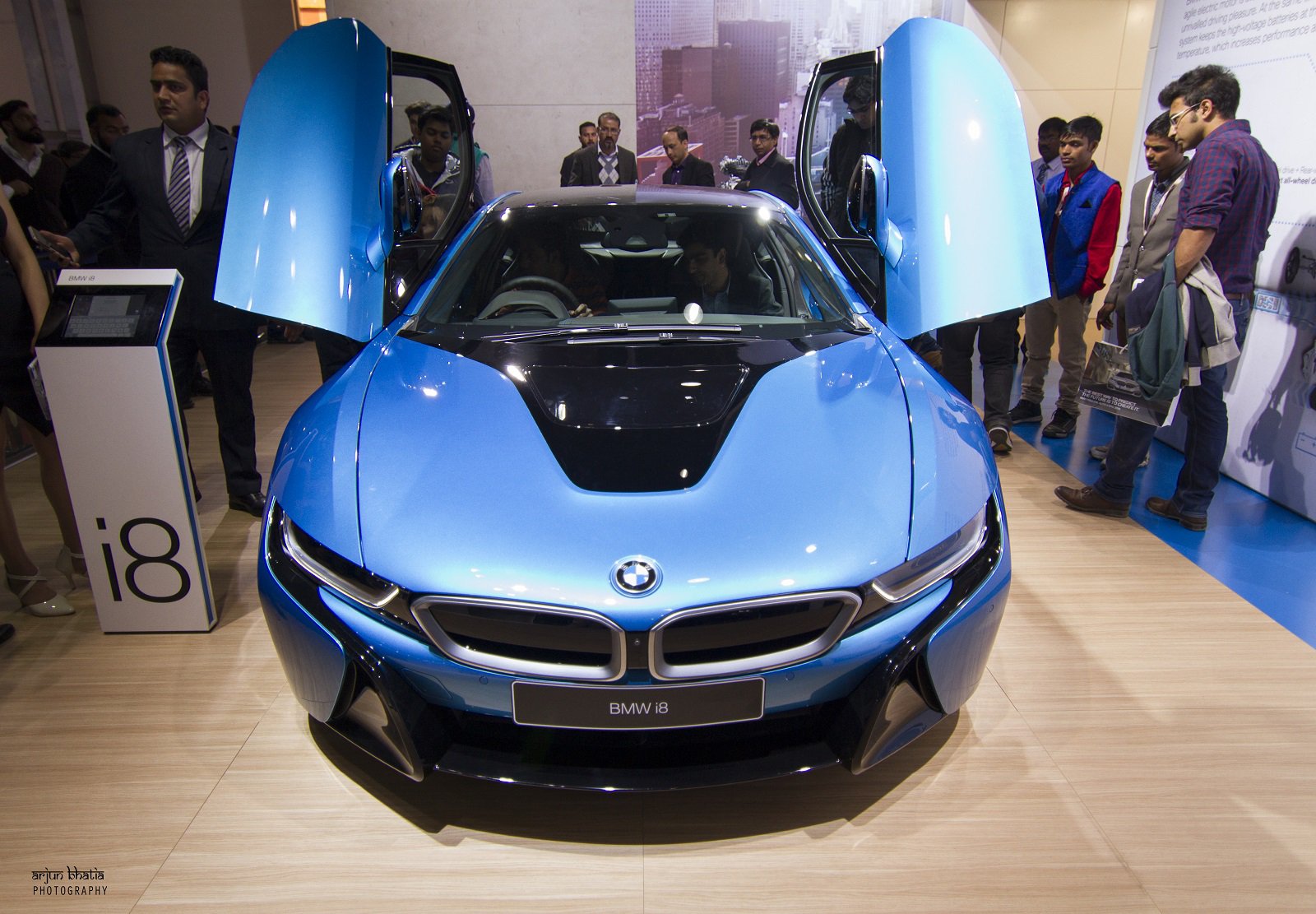 2017 BMW i8 получит больше мощности и большую дальность хода