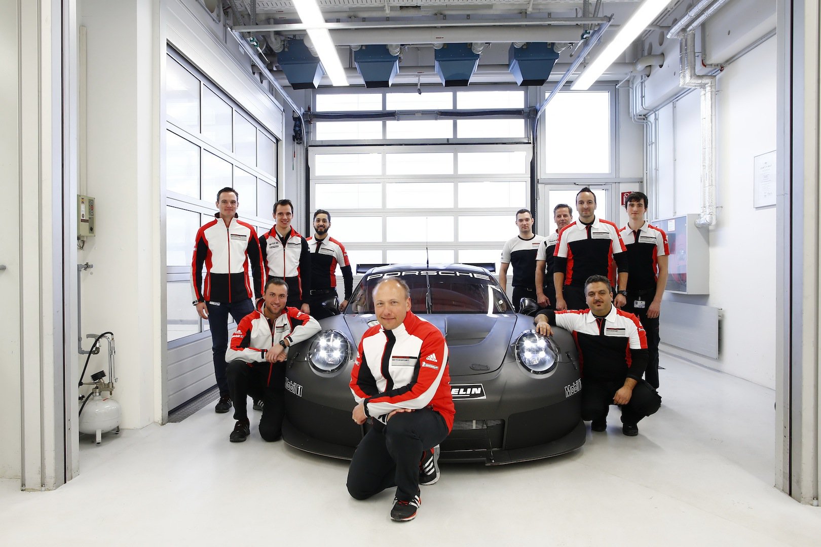 Porsche представил 911 GT3 RSR перед его дебютом на 24 часах Дайтоны