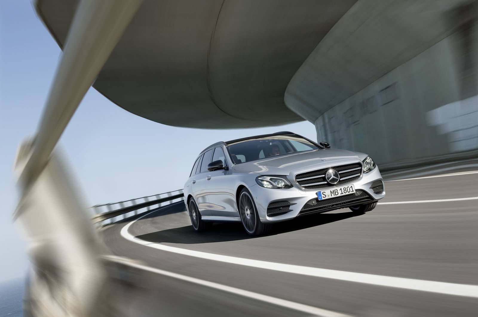 Mercedes официально представил 2017 E-Class Estate