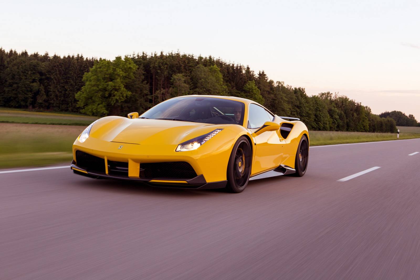 772-сильный Novitec Rosso Ferrari 488 GTB