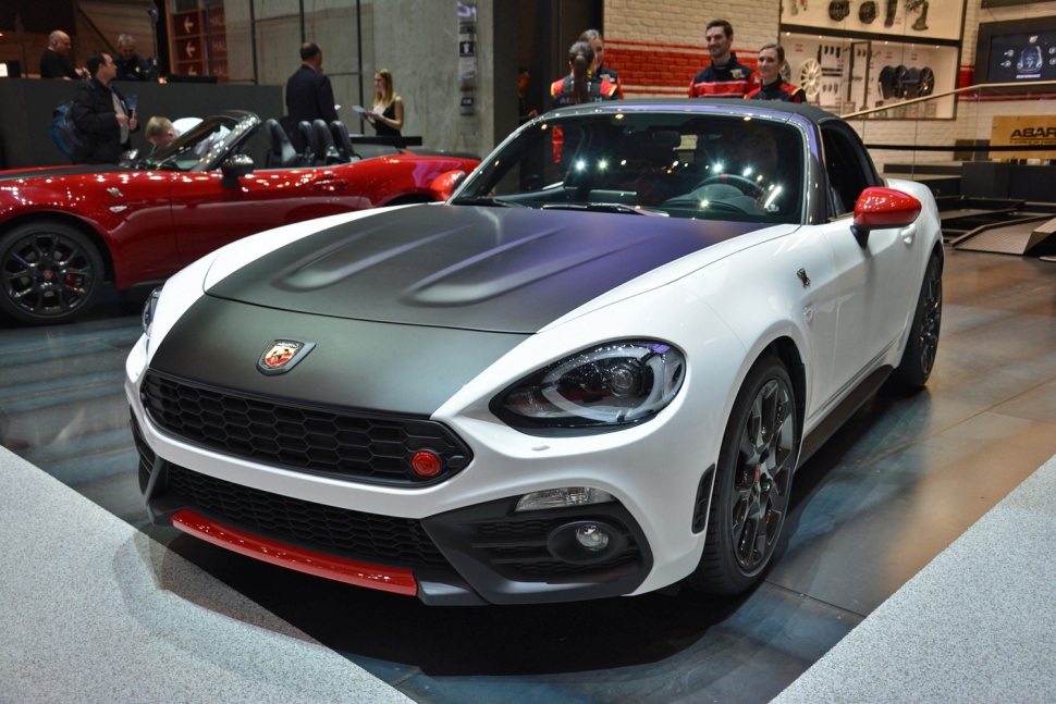 2016 Abarth 124 Spider будет стоить 29,565 фунтов в Англии